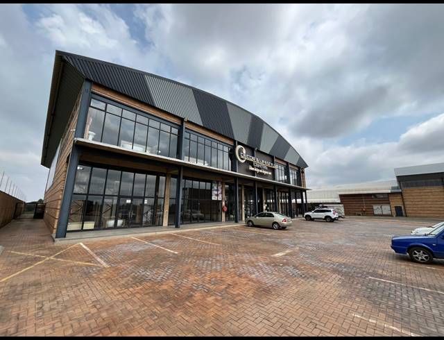 3,000M² SHOWROOM FOR SALE IN DALPARK